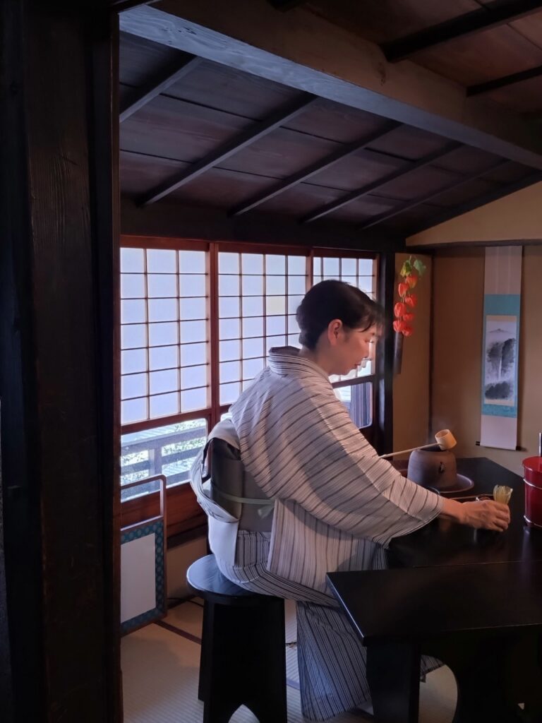 お抹茶席（陶点睛かわさき 2階座敷）